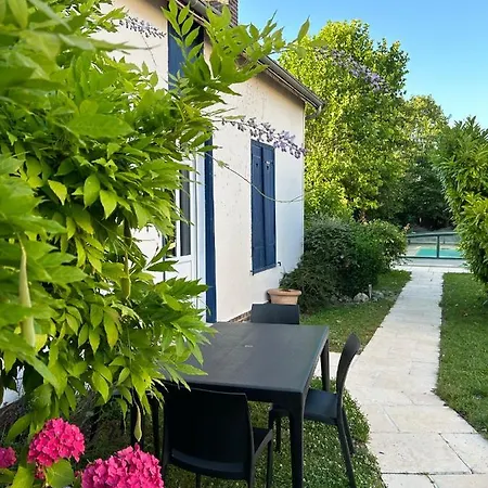 L'annexe De Alojamento de Acomodação e Pequeno-almoço Troyes